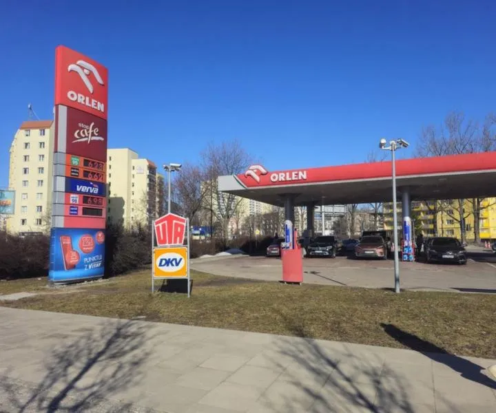 Ceny benzyny 95 w Polsce – sprawdź, ile za litr paliwa zapłacisz dziś