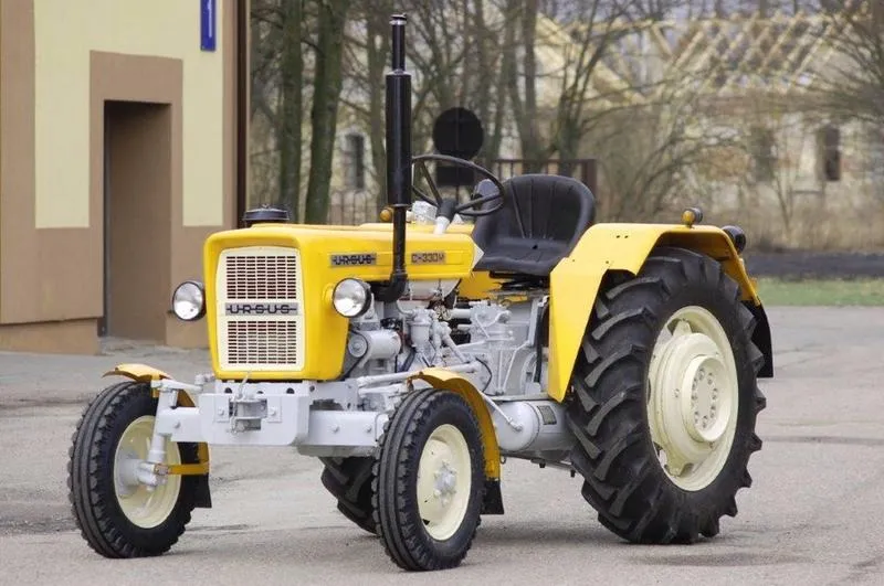Jak założyć tarczę sprzęgła w Ursusie C-330? Kolejność i regulacja