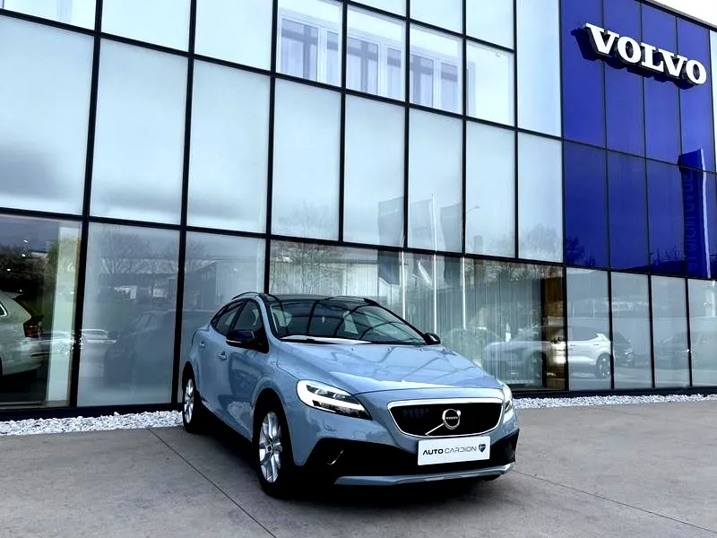 Jakie opony letnie do Volvo V40 wybrać, by jeździć bezpiecznie i oszczędnie