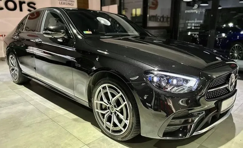 Mercedes W213 – jaki silnik wybrać? Osiągi, spalanie i trwałość