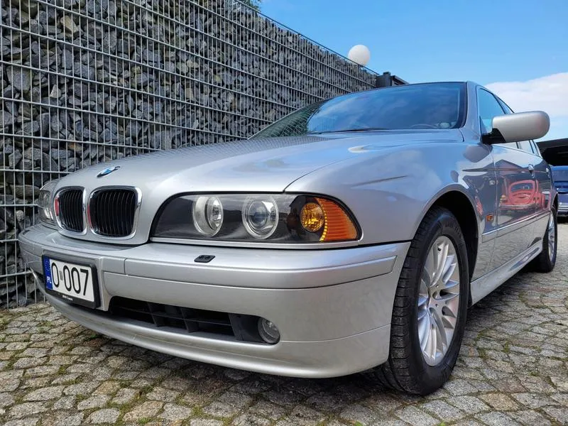 BMW E39 525i