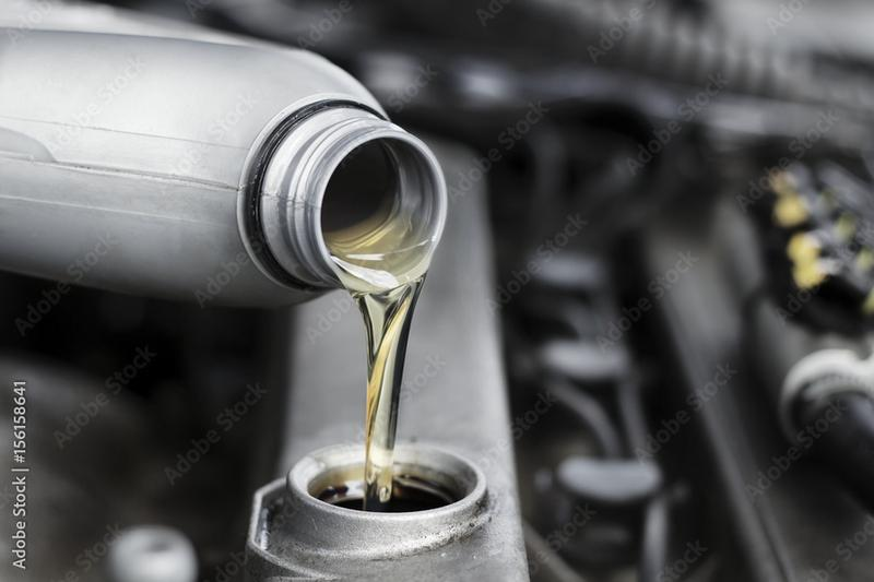 Dolewanie oleju