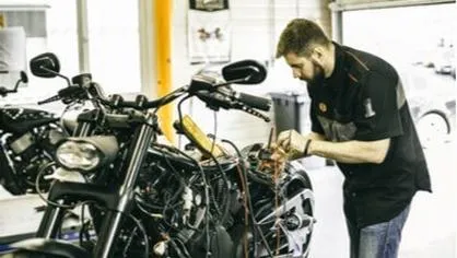 Wyposażenie warsztatu motocyklowego